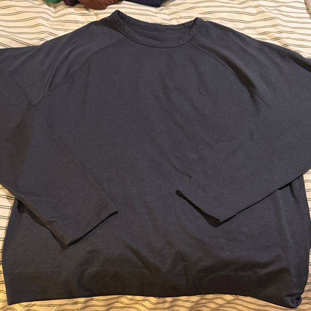 Vuori Navy Long-Sleeve Crew Sweatshirt